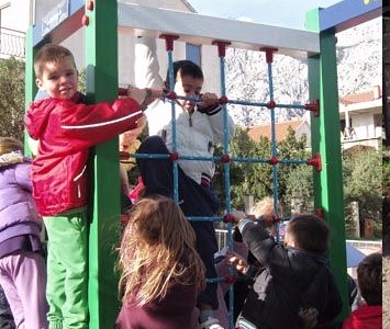 Obilazak ustanova za djecu na Pelješcu i Korčuli