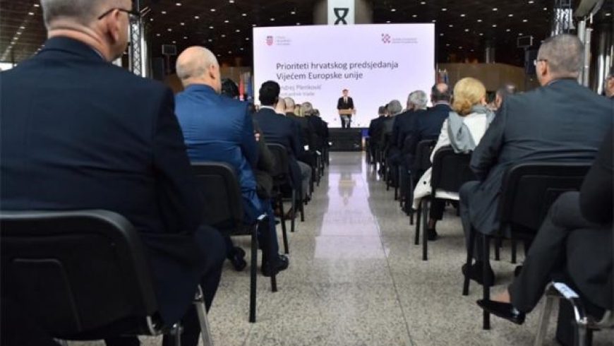 Premijer predstavio prioritete hrvatskog predsjedanja Vijećem EU